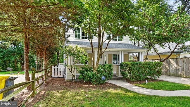 Foto del edificio - 7732 W Shore Rd