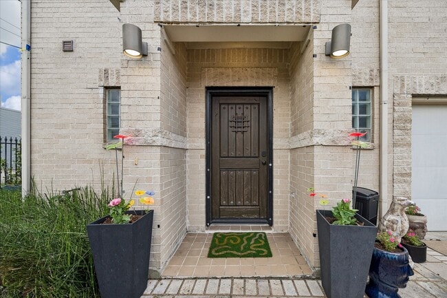 Building Photo - 5201 Cornish St