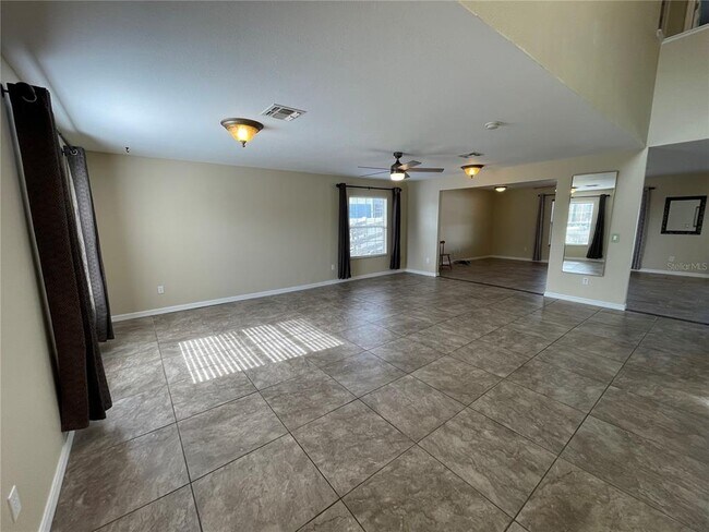 Building Photo - 307 Anchovie Ct