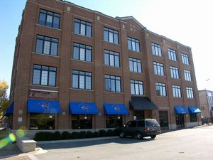 Primary Photo - 105 W St. Charles Rd