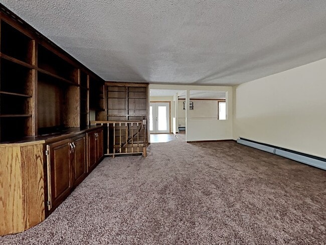 Building Photo - Rare GEM in the South Metro!