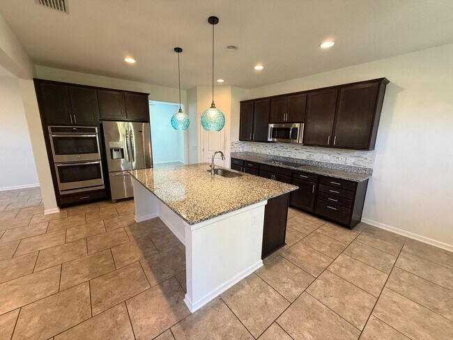 Foto del edificio - 4/3.5 Home in Gated Community