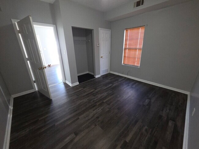 Building Photo - 127 N 46th St