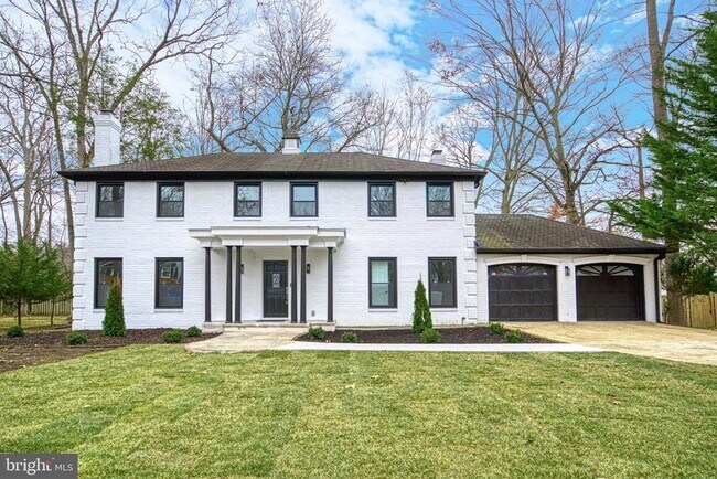Foto del edificio - 4311 Southwood Dr