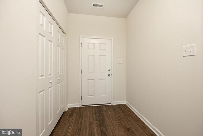 Building Photo - 414 Ridgewood Dr