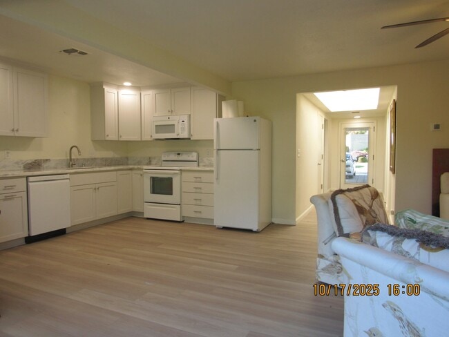 Building Photo - 7083-7083 Murieta Pkwy