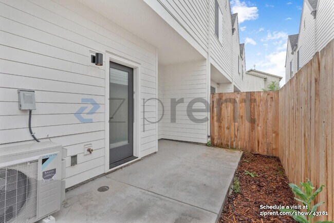 Foto del edificio - 4990 SE Ogden St