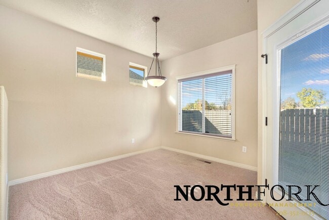 Building Photo - Low Maintenance Craftsman Home in Nampa