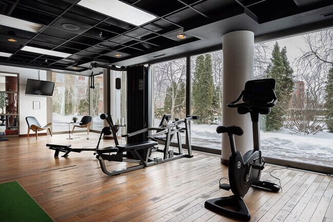 Photo du bâtiment - 2700 Rue Rufus-Rockhead