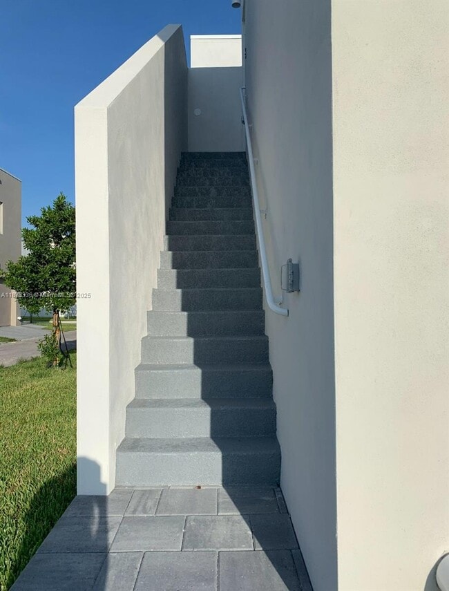Foto del edificio - 6611 NW 102nd Path