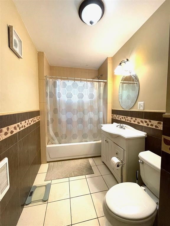 Building Photo - 812 Grand St