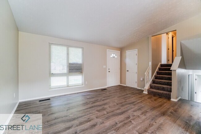 Building Photo - Charming 4 Bedroom in Columbus!