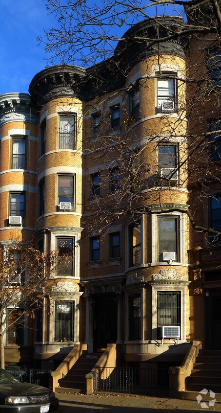 Building Photo - 719 Carroll St