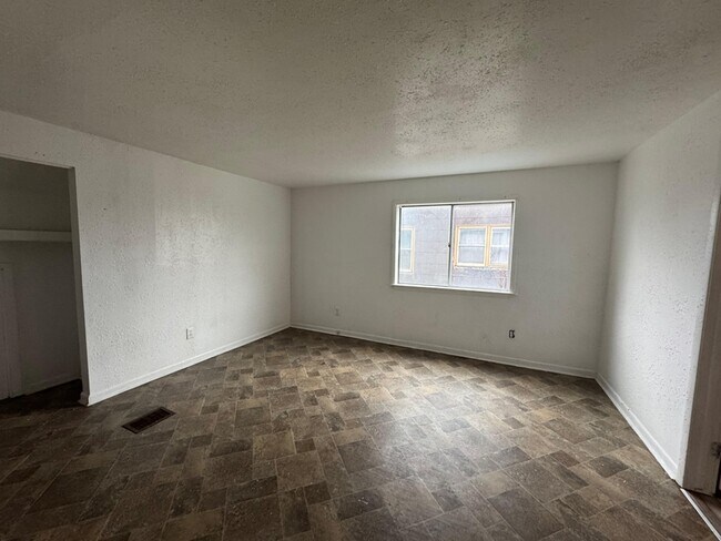 Foto del edificio - 14925 Mendota St