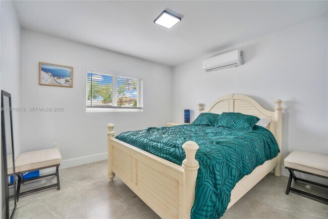 Foto del edificio - 1002 NW 74th St