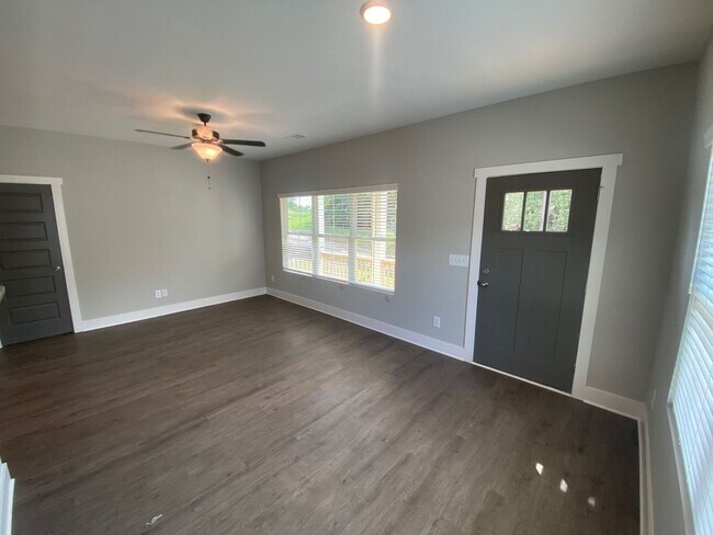 Building Photo - PRE LEASING FOR AUGUST 2026! NEW CONSTRUCTION!