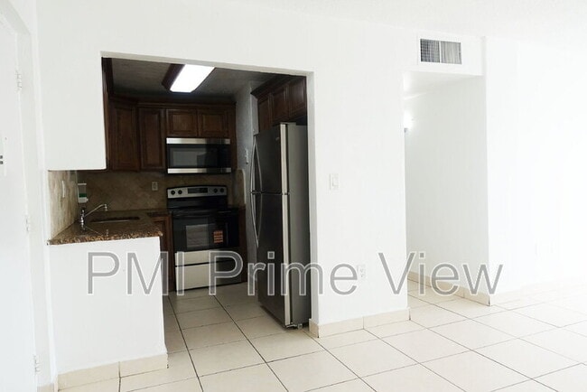 Building Photo - 495 NW 72nd Ave