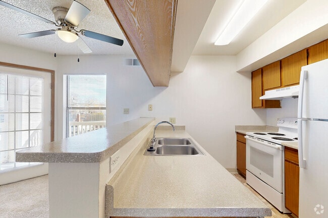 2BR, 1BA - 860SF - Kitchen - Ridge Hill