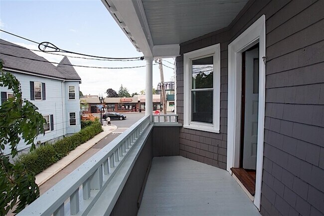 Building Photo - 6 Hinckley St