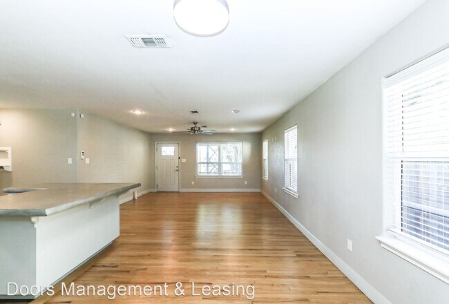Building Photo - 3 br, 2 bath House - 2602 33rd Street