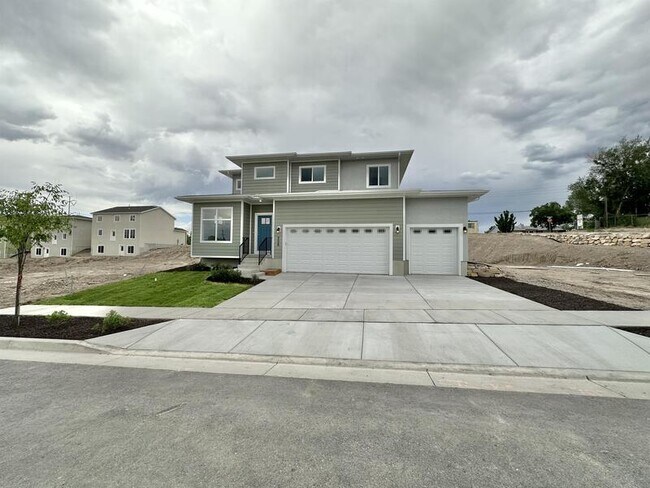 Building Photo - 908 Bellshill Dr