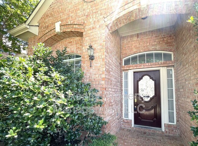 Building Photo - 4400 Avebury Dr