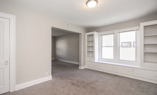 Building Photo - 12904 Thornhurst Ave