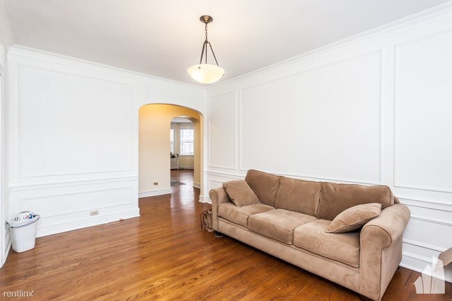 Building Photo - 1 br, 1 bath Apartment - 1316 Maple Ave E3