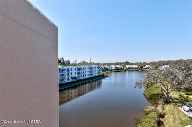 Foto del edificio - 6061 N River Run Dr