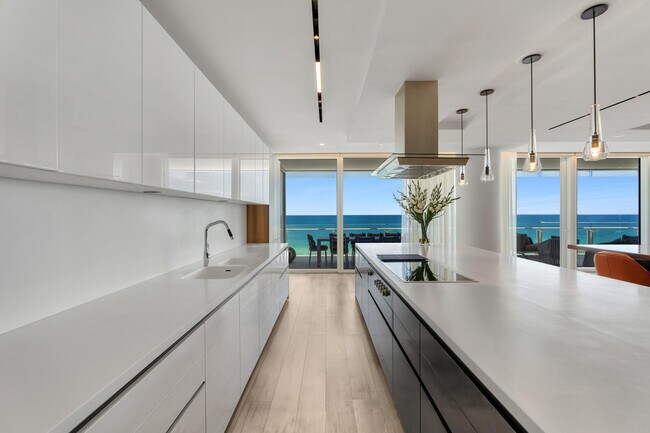 Foto del edificio - 9001 Collins Ave