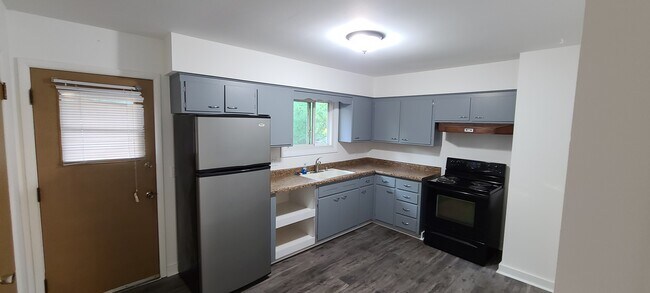 Foto del edificio - 5011 Camden Rd