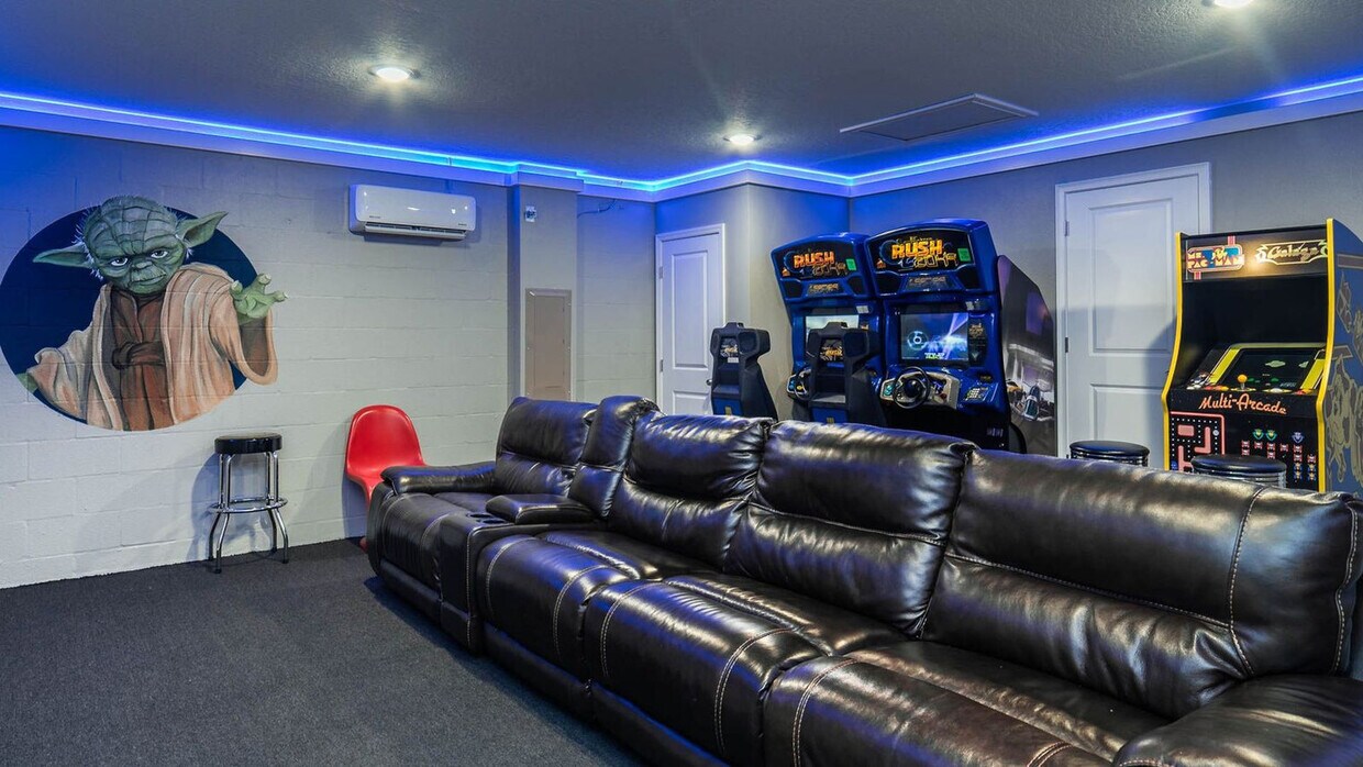 Foto principal - 9057 Hazard St