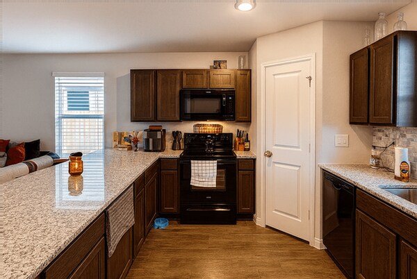 Foto del edificio - 1928 Rd 5714