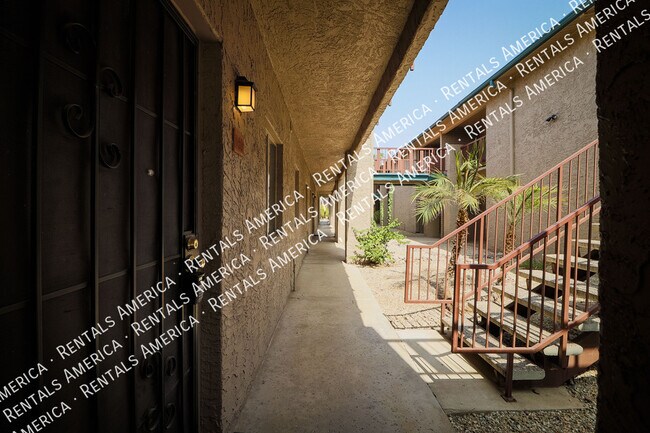 Foto del edificio - 4354 N 82nd St