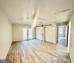 Building Photo - 4220 Marne Pl NE