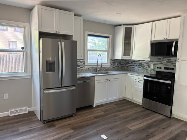 kitchen - 863 S Silver Lake St