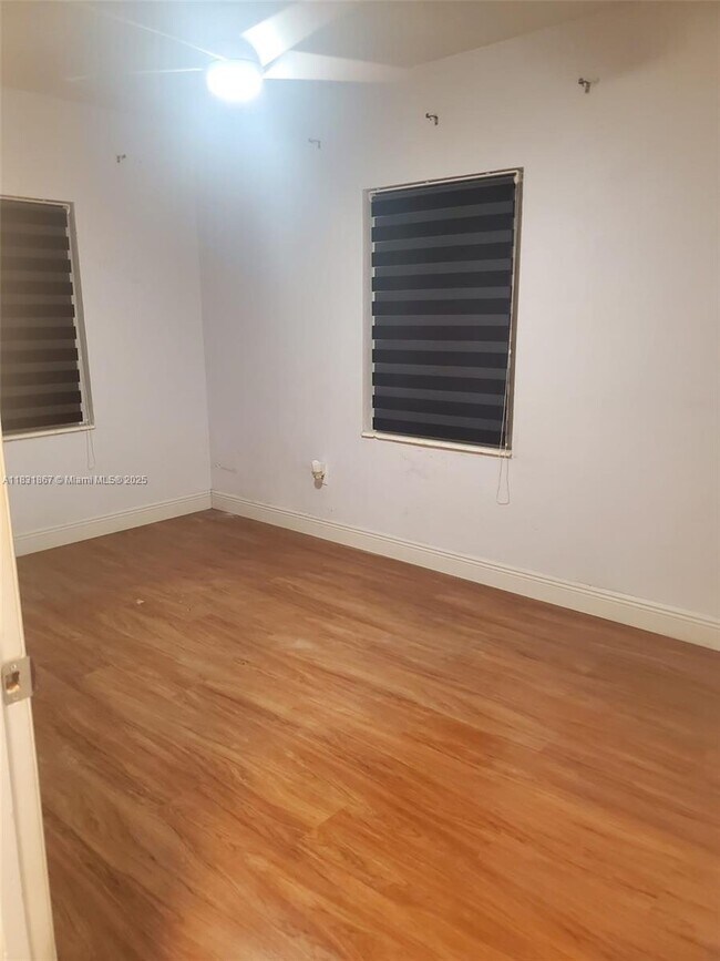 Foto del edificio - 14781 Pierce St