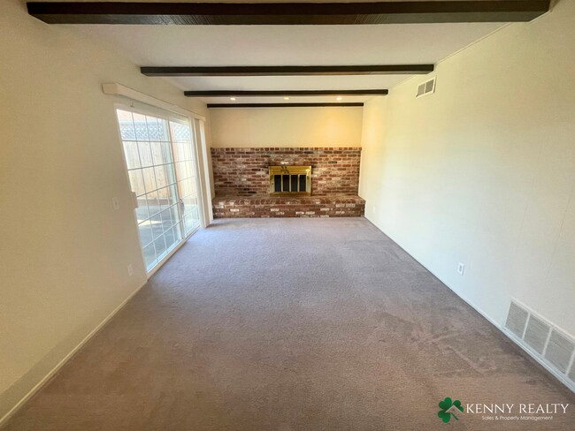 Foto del edificio - Spacious Four Bedroom Home in Westborough ...