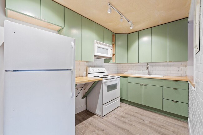 Foto del edificio - Newly Updated 1 Bed 1 Bath Condo in Carrbo...