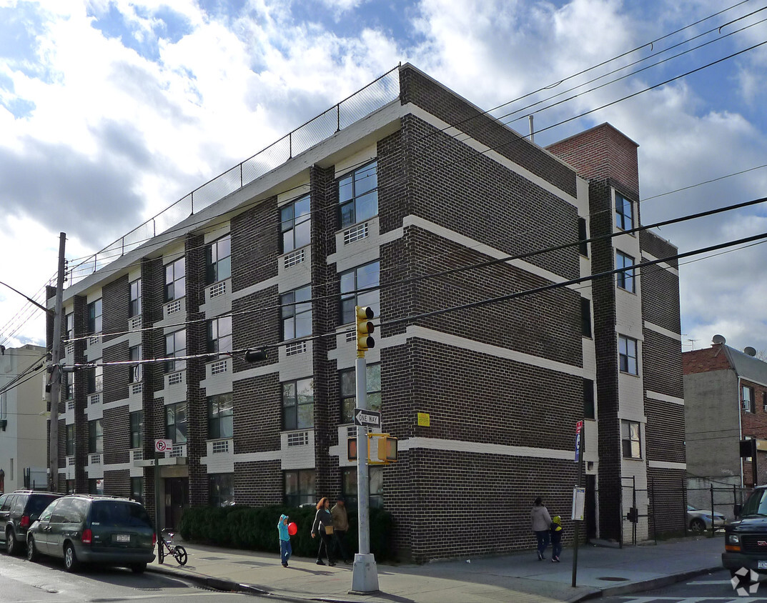 Building Photo - 37-06 104th St