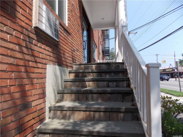 Foto del edificio - 711 Willis Ave