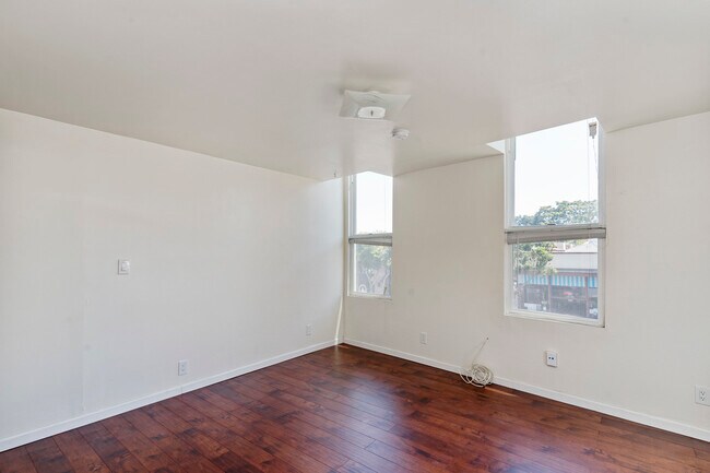 Foto del edificio - 1715 Park St
