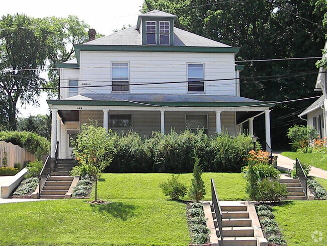 Building Photo - 633 Perrin Ave