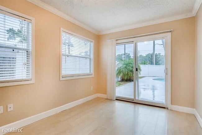 Building Photo - 3 br, 2 bath House - 1423 La Paloma Cir UNIT