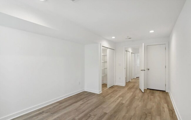 Foto del edificio - 721 N Dekalb St