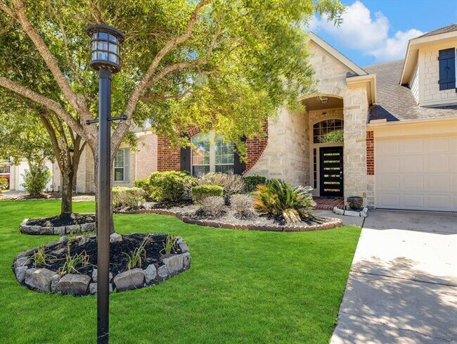 Foto del edificio - 18011 Darling Point Ct
