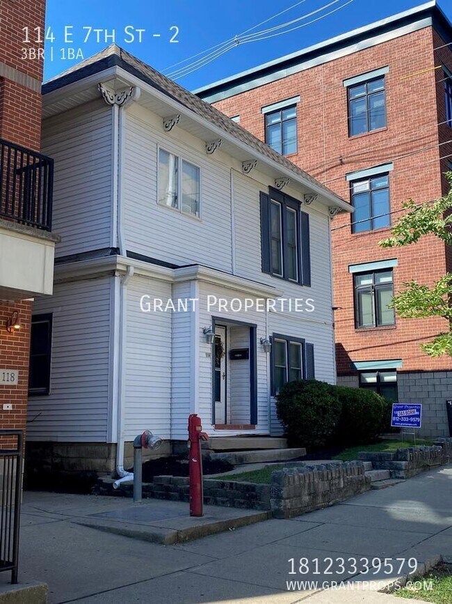 Foto del edificio - 114 E 7th St