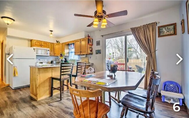 Foto del edificio - 6 Marion Dr