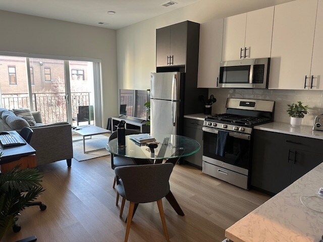 Foto del edificio - 3204 N Clifton Ave