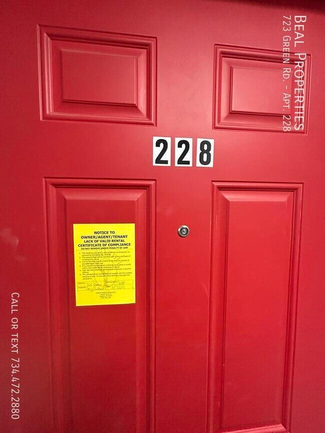 Foto del edificio - 723 Green Rd